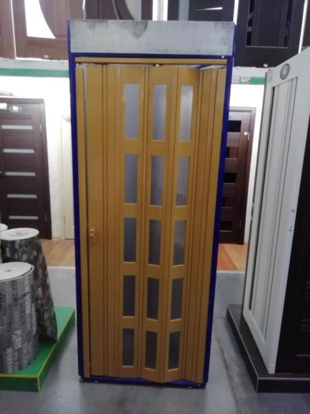 Дверь-гармошка ПВХ 800*2000 белая А01 стекло