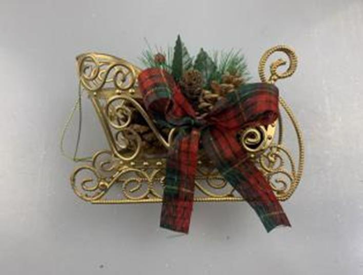 Прикраса новорічна DLT Санчата з декором 13*8,5*4,5см золоті LD21001